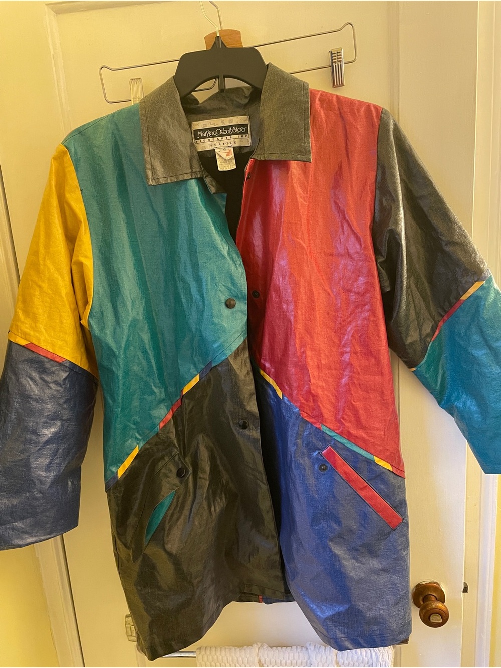 Colorblock vintage 80’s Coat with matching bucket hat